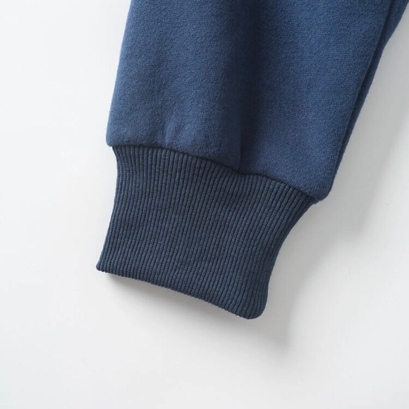 Pocket Drawstring Zip-up Hoodie - Picture 5 of 7